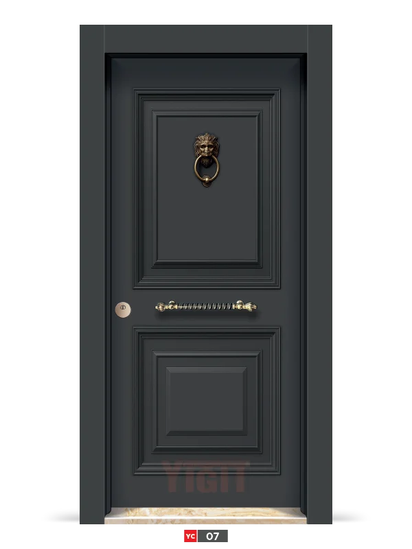Klasik koyu renkli çelik kapı, aslan başlı tokmak ve dekoratif detaylar